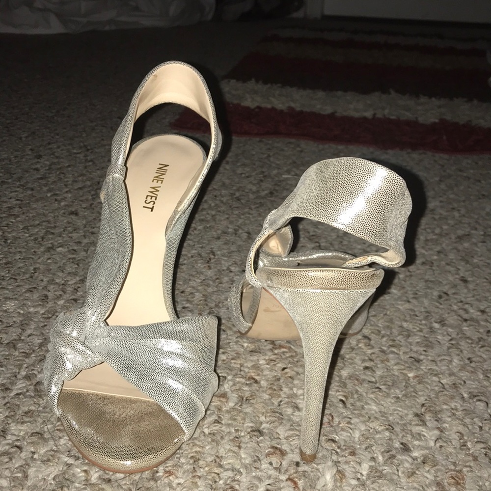 Heels - Picture 2 of 2